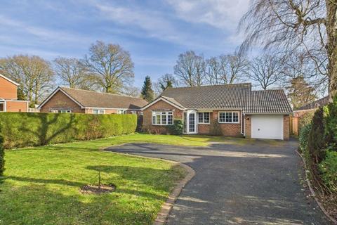 3 bedroom detached bungalow for sale, 14 Woodland Drive, Woodhall Spa