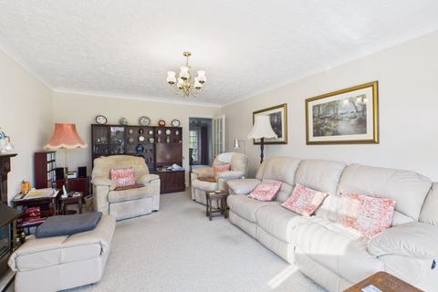 3 bedroom detached bungalow for sale, 14 Woodland Drive, Woodhall Spa