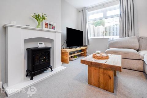 3 bedroom terraced house for sale, Treefield Close, Wingfield