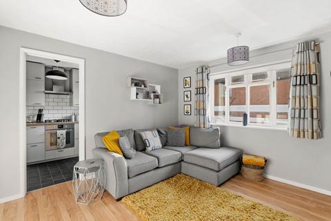 1 bedroom apartment for sale, Chestnut Court, Gas House Lane, Alcester, B49