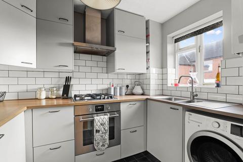 1 bedroom apartment for sale, Chestnut Court, Gas House Lane, Alcester, B49