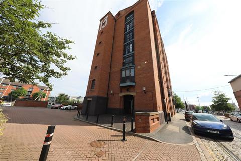 1 bedroom flat for sale, Kingston Street, Hull