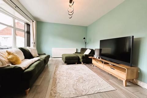 18 Dingle Road, Walsall, WS8 7ED