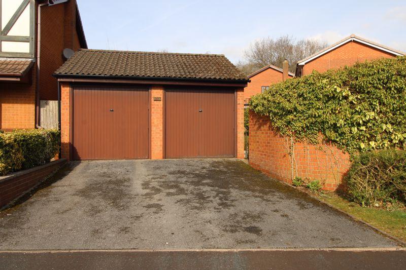 Garages &amp; Parking