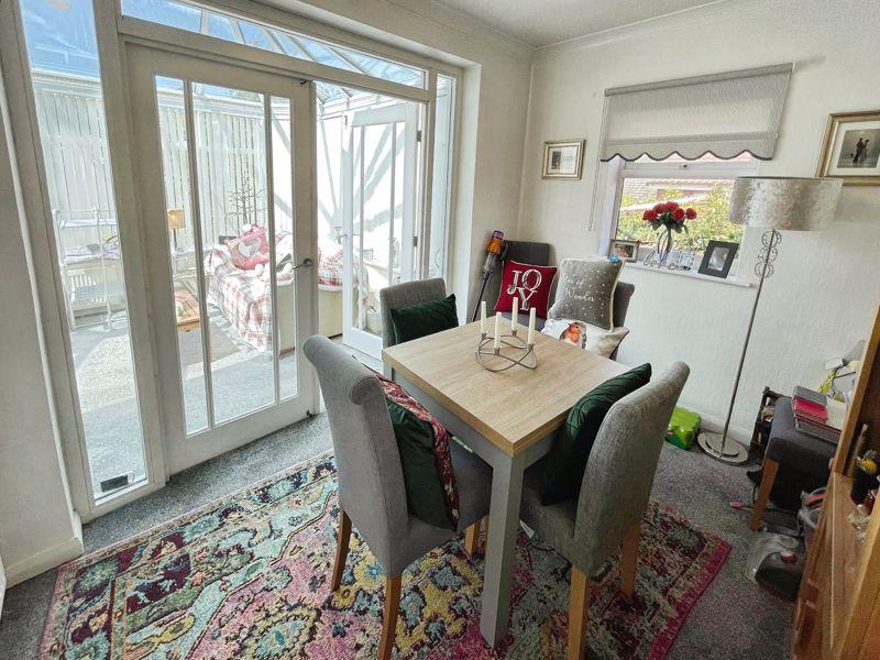 Dining Room /...