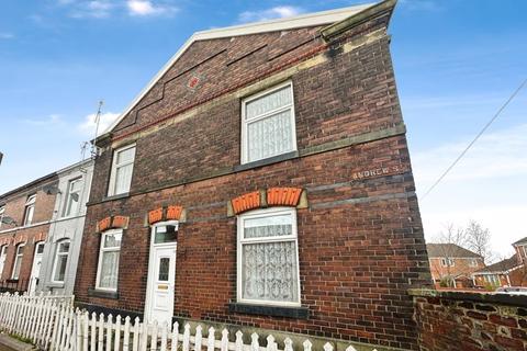 3 bedroom end of terrace house for sale, Andrew Street, Bury