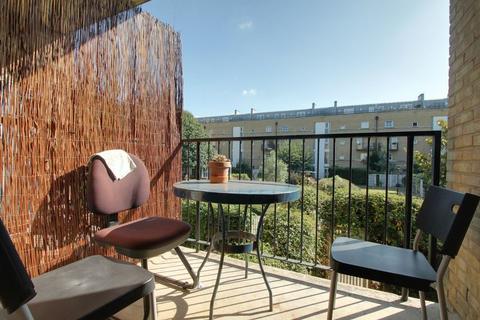 undefined, Double Room in a professional house share situated in a riverside development, next to Greenland Docks, Surrey Quays