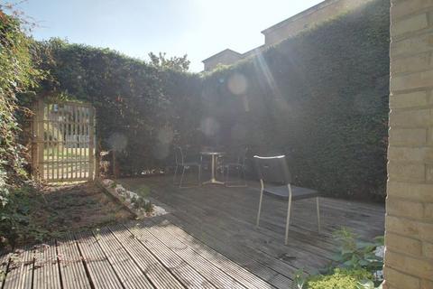 undefined, Double Room in a professional house share situated in a riverside development, next to Greenland Docks, Surrey Quays