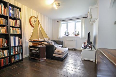 1 bedroom flat for sale, Dehavilland Close, Northolt