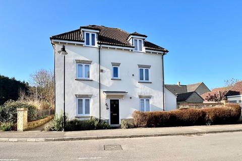 4 bedroom townhouse for sale, Isis Close, Calne SN11