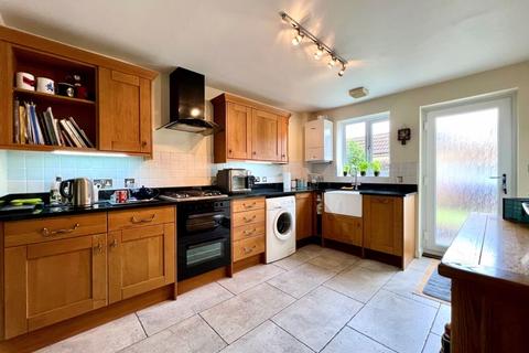 4 bedroom townhouse for sale, Isis Close, Calne SN11