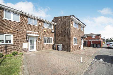 3 bedroom semi-detached house to rent, Spacious & Bright 3-Bedroom House with Private Driveway – LU1