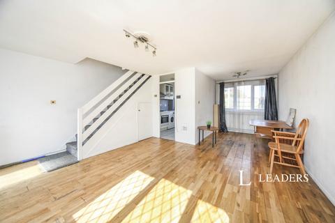 3 bedroom semi-detached house to rent, Spacious & Bright 3-Bedroom House with Private Driveway – LU1