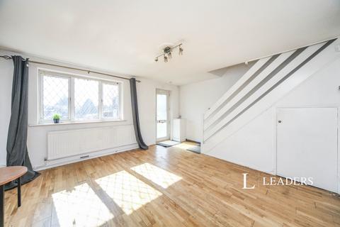 3 bedroom semi-detached house to rent, Spacious & Bright 3-Bedroom House with Private Driveway – LU1