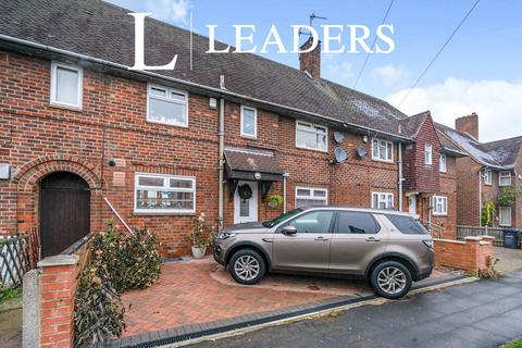 3 bedroom terraced house to rent, Shelthorpe Road, Loughborough, LE11