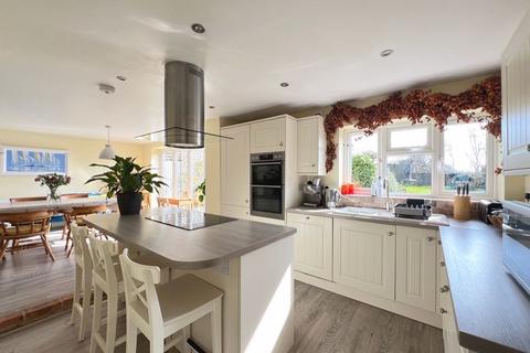 4 bedroom semi-detached house for sale, 2 Perry Cottages, Sandhurst Lane, Sandhurst, Gloucester, GL2 9NX