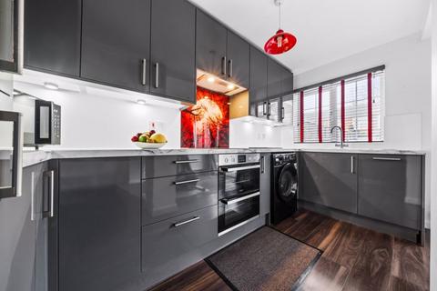 11 Lyndhurst Way, Sutton, SM2 6QA