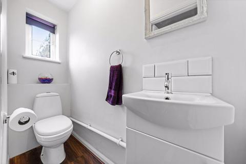 11 Lyndhurst Way, Sutton, SM2 6QA