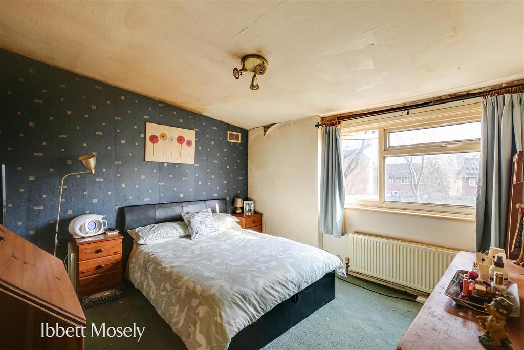 7 Bedroom.jpg
