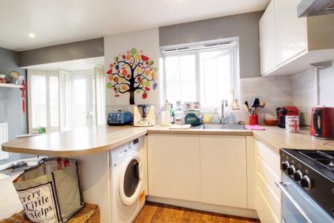 35 Watercress Road, Cheshunt, Waltham Cross, EN7 6XJ