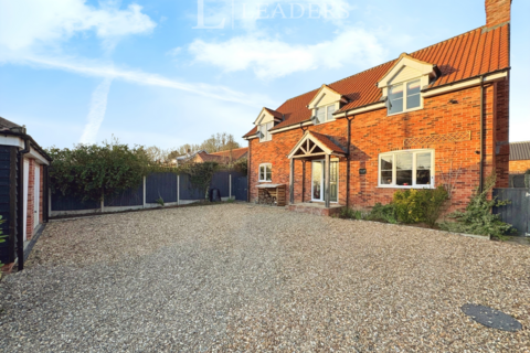 4 bedroom detached house to rent, Ashtree House, Norwich