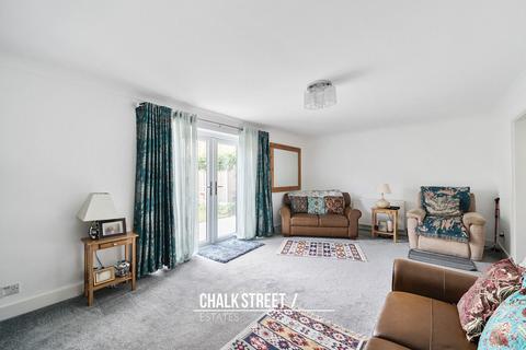 13 Blacksmiths Lane, Rainham, RM13 7AD