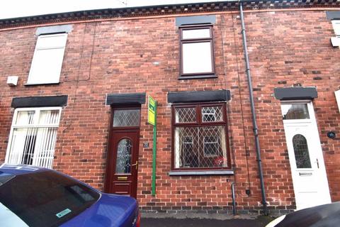 2 bedroom terraced house to rent, Milton Street, Leigh