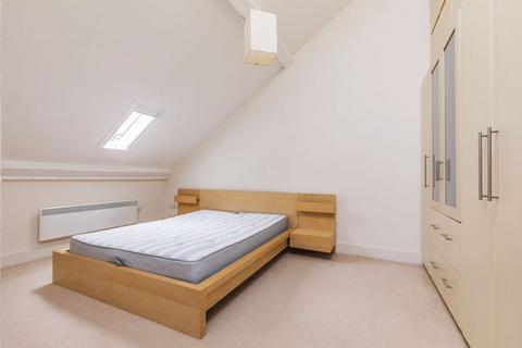 2 bedroom apartment to rent, The Vulcan, Gunwharf Quays, Portsmouth