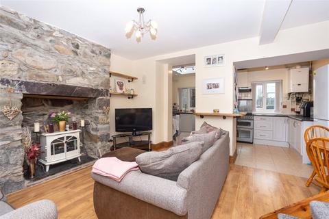 3 bedroom terraced house for sale, High Street, Penygroes, Caernarfon, Gwynedd, LL54