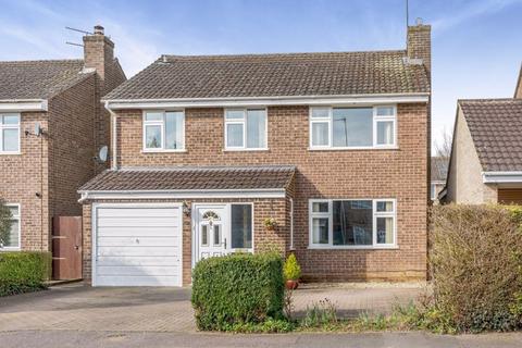 4 bedroom detached house for sale, Lawrence Leys, Banbury OX15