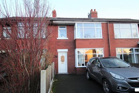 3 bedroom terraced house to rent, Wateringpool Lane, Lostock Hall, Preston