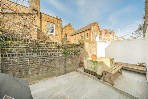 2 bedroom maisonette for sale, London SW8