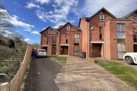 4 bedroom terraced house for sale, Stanley Road, Manchester M28