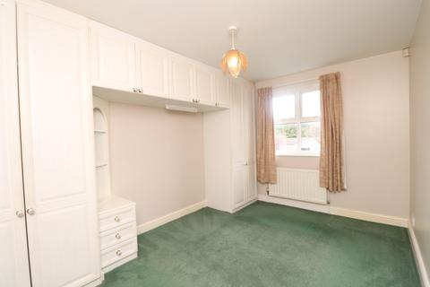 2 bedroom flat to rent, Queens Drive, Pudsey, West Yorkshire, UK, LS28