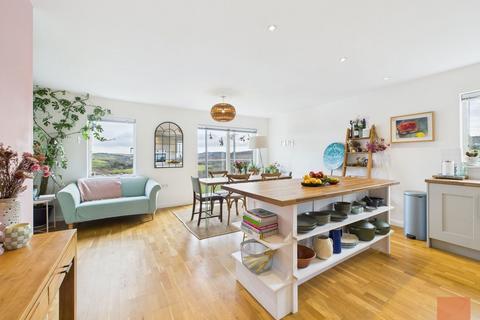 16 Bethan View, Perranporth, TR6 0FB