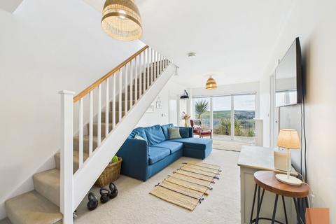 16 Bethan View, Perranporth, TR6 0FB