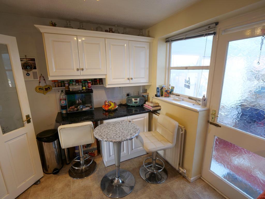 Kitchen Dual Aspect