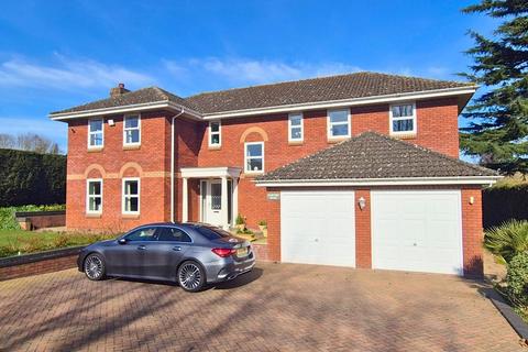 4 bedroom detached house for sale, Hereford Road, Leominster, Herefordshire, HR6 8JU