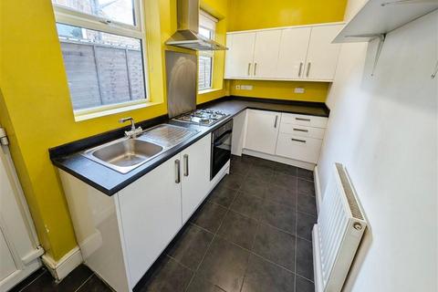 2 bedroom end of terrace house for sale, Wentworth Road, Sherwood, Nottingham, NG5 2LL