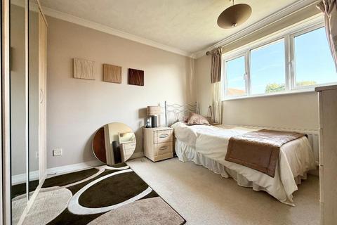 78 Blakeney Drive, Luton, LU2 7AL