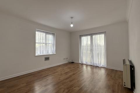 2 bedroom flat to rent, Lavender Place, Ilford IG1