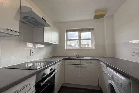 2 bedroom flat to rent, Lavender Place, Ilford IG1