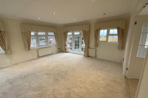 2 bedroom park home for sale, Court Farm Road, Newhaven, East Sussex