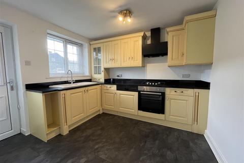 3 bedroom townhouse for sale, Wyke Lane, Bradford BD12