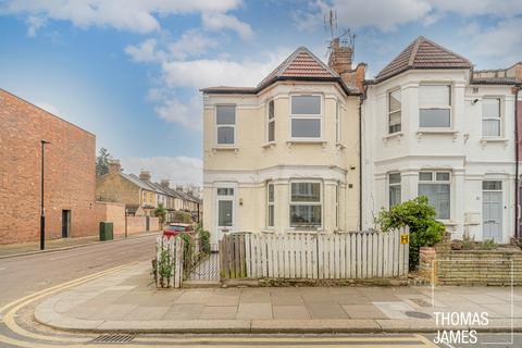 3 bedroom maisonette to rent, Myddleton Road, Bowes Park, N22