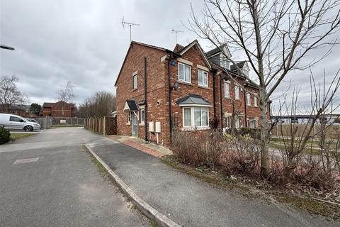 3 bedroom end of terrace house to rent, Cambourne Place, Mansfield NG18