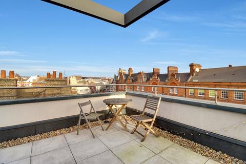 3 bedroom apartment for sale, Camden High Street, London