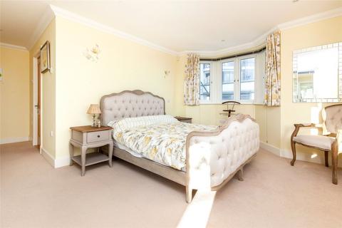 2 bedroom apartment for sale, Grand Parade, Eastbourne, East Sussex