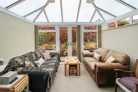 10 Aspin Oval, Knaresborough, HG5 8EW