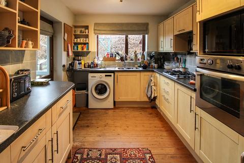 10 Aspin Oval, Knaresborough, HG5 8EW